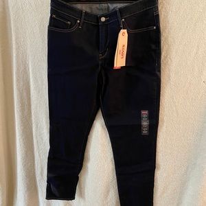 Levi’s 311 Shaping jeans